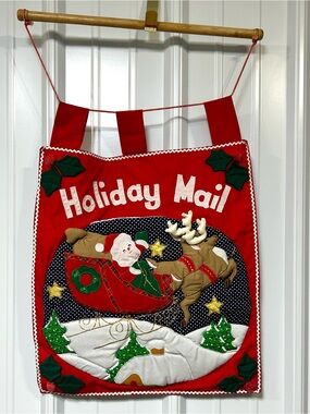 Holiday Mail Santa Wall Hanging - Red